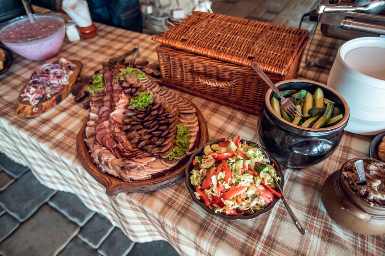 Hotel Bialowieski Conference, Wellness & Spa Białowieża Buitenkant foto